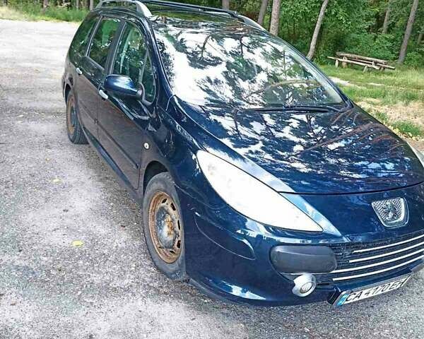 Синий Пежо 307, объемом двигателя 1.97 л и пробегом 356 тыс. км за 3690 $, фото 1 на Automoto.ua