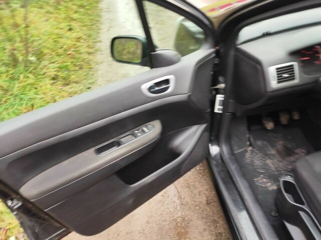 Синий Пежо 307, объемом двигателя 1.6 л и пробегом 214 тыс. км за 1999 $, фото 15 на Automoto.ua