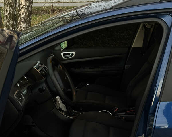 Синій Пежо 307, об'ємом двигуна 1.59 л та пробігом 361 тис. км за 3500 $, фото 8 на Automoto.ua