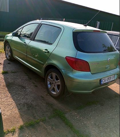 Зелений Пежо 307, об'ємом двигуна 2 л та пробігом 300 тис. км за 3200 $, фото 1 на Automoto.ua