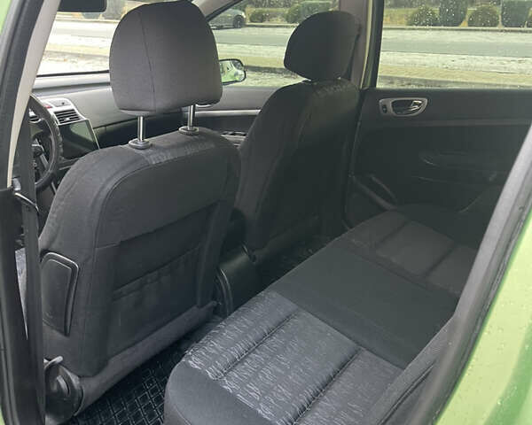 Зеленый Пежо 307, объемом двигателя 1.59 л и пробегом 228 тыс. км за 3399 $, фото 16 на Automoto.ua