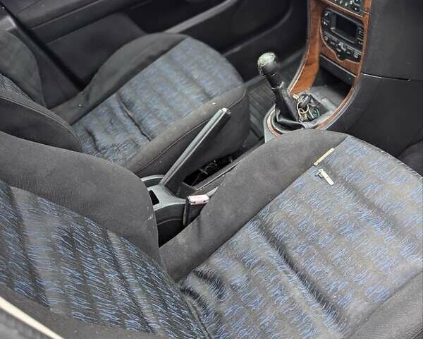 Зеленый Пежо 307, объемом двигателя 1.59 л и пробегом 260 тыс. км за 1999 $, фото 4 на Automoto.ua