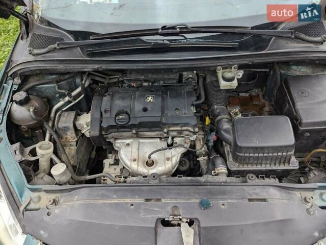 Зеленый Пежо 307, объемом двигателя 1.59 л и пробегом 260 тыс. км за 1999 $, фото 3 на Automoto.ua