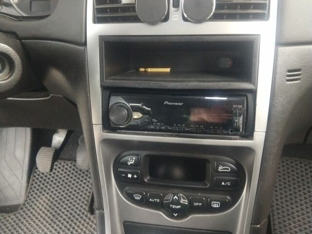 Зеленый Пежо 307, объемом двигателя 2 л и пробегом 270 тыс. км за 3000 $, фото 5 на Automoto.ua