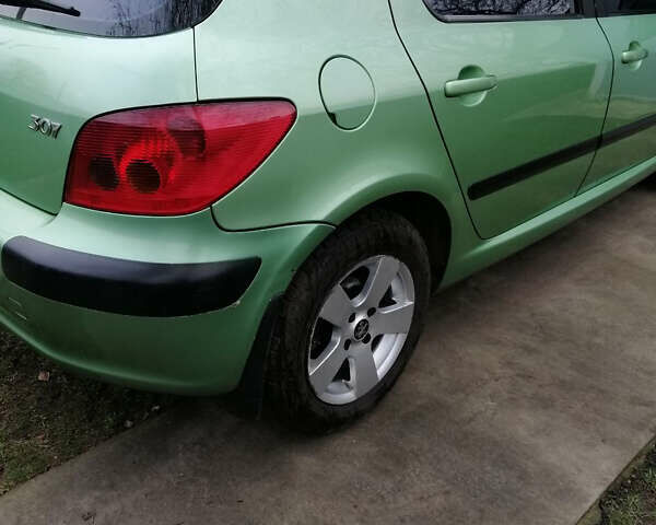 Зелений Пежо 307, об'ємом двигуна 1.4 л та пробігом 284 тис. км за 3000 $, фото 6 на Automoto.ua