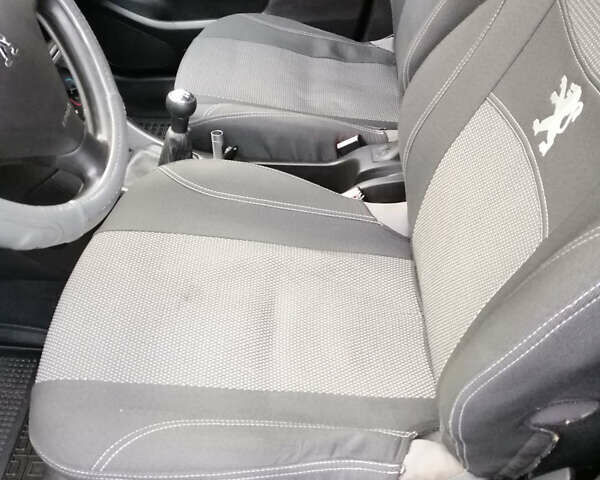 Зелений Пежо 307, об'ємом двигуна 1.4 л та пробігом 284 тис. км за 3000 $, фото 14 на Automoto.ua