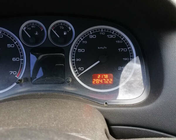 Зелений Пежо 307, об'ємом двигуна 1.4 л та пробігом 284 тис. км за 3000 $, фото 7 на Automoto.ua