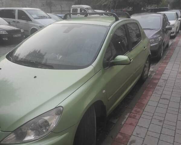 Зеленый Пежо 307, объемом двигателя 1.6 л и пробегом 330 тыс. км за 4200 $, фото 3 на Automoto.ua