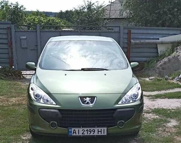 Зеленый Пежо 307, объемом двигателя 1.6 л и пробегом 252 тыс. км за 5600 $, фото 7 на Automoto.ua