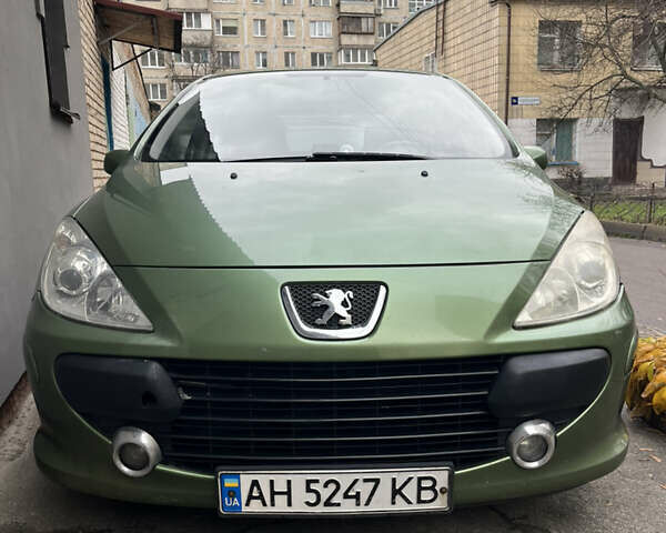 Зеленый Пежо 307, объемом двигателя 1.59 л и пробегом 198 тыс. км за 4500 $, фото 1 на Automoto.ua