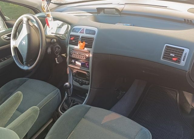 Зелений Пежо 307, об'ємом двигуна 2 л та пробігом 310 тис. км за 3700 $, фото 6 на Automoto.ua