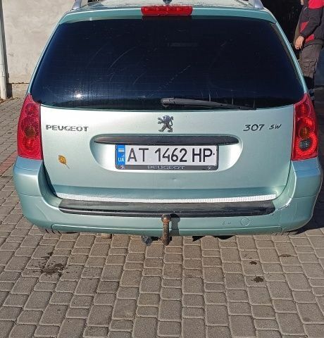 Зелений Пежо 307, об'ємом двигуна 2 л та пробігом 310 тис. км за 3700 $, фото 3 на Automoto.ua