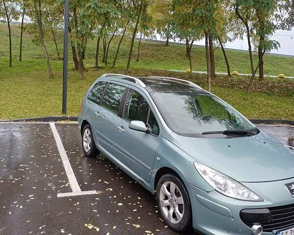 Зелений Пежо 307, об'ємом двигуна 2 л та пробігом 262 тис. км за 3600 $, фото 1 на Automoto.ua