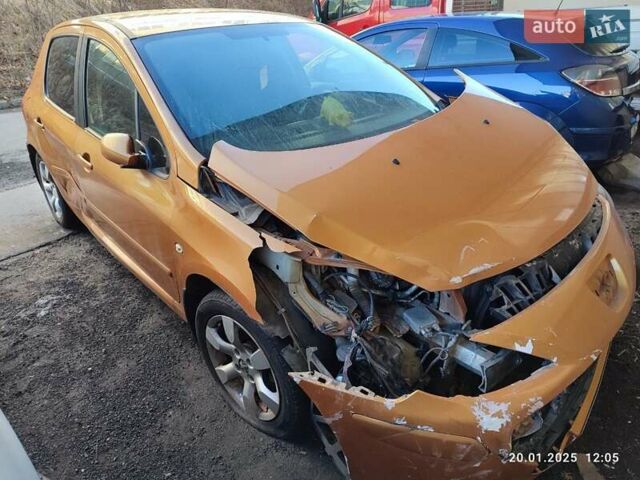 Оранжевый Пежо 307, объемом двигателя 2 л и пробегом 317 тыс. км за 850 $, фото 8 на Automoto.ua