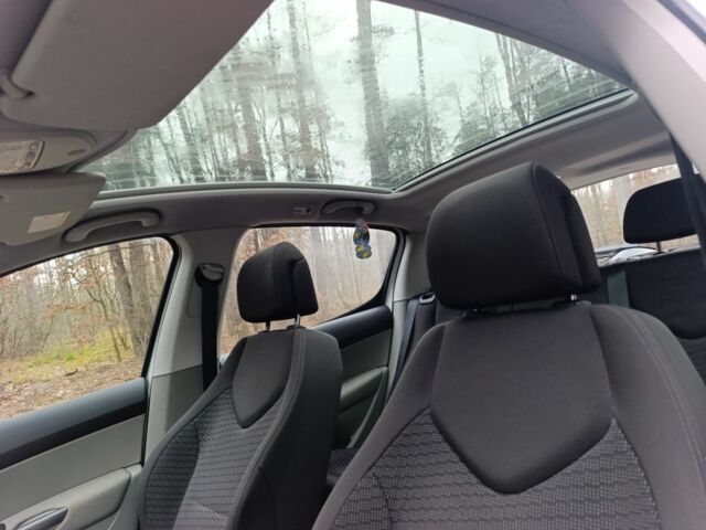 Белый Пежо 308, объемом двигателя 1.6 л и пробегом 110 тыс. км за 5500 $, фото 9 на Automoto.ua