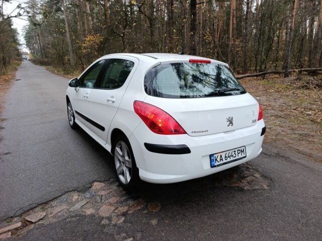 Белый Пежо 308, объемом двигателя 1.6 л и пробегом 110 тыс. км за 5500 $, фото 7 на Automoto.ua