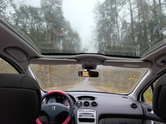 Белый Пежо 308, объемом двигателя 1.6 л и пробегом 110 тыс. км за 5500 $, фото 8 на Automoto.ua