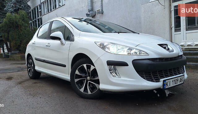 Белый Пежо 308, объемом двигателя 1.6 л и пробегом 121 тыс. км за 6550 $, фото 30 на Automoto.ua