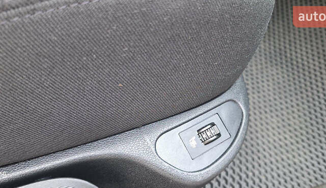 Белый Пежо 308, объемом двигателя 1.6 л и пробегом 121 тыс. км за 6550 $, фото 3 на Automoto.ua