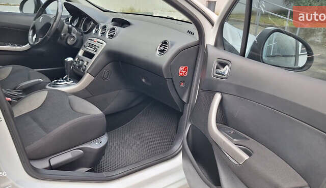 Белый Пежо 308, объемом двигателя 1.6 л и пробегом 121 тыс. км за 6550 $, фото 20 на Automoto.ua