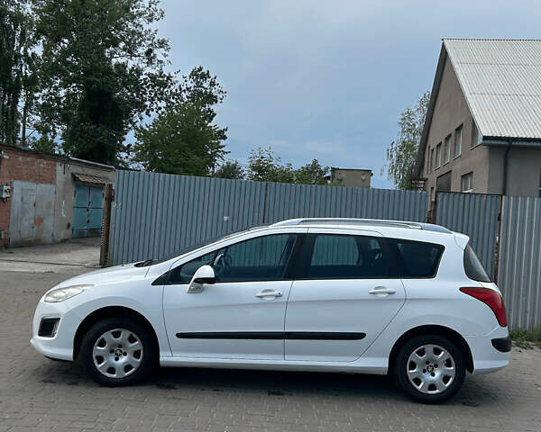 Белый Пежо 308, объемом двигателя 1.6 л и пробегом 280 тыс. км за 6000 $, фото 3 на Automoto.ua