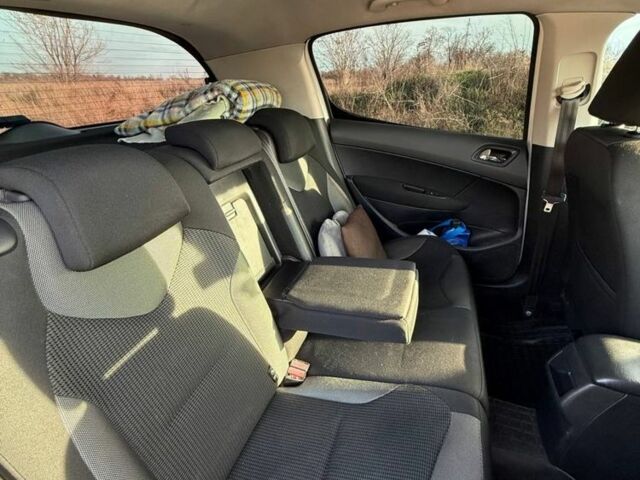 Білий Пежо 308, об'ємом двигуна 1.6 л та пробігом 193 тис. км за 6700 $, фото 6 на Automoto.ua