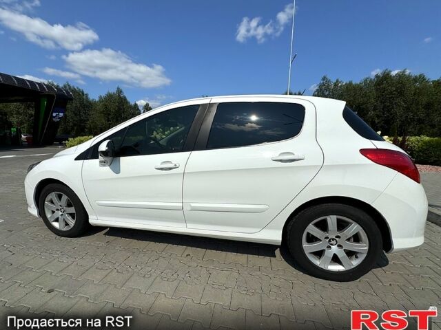 Белый Пежо 308, объемом двигателя 1.6 л и пробегом 240 тыс. км за 6500 $, фото 1 на Automoto.ua