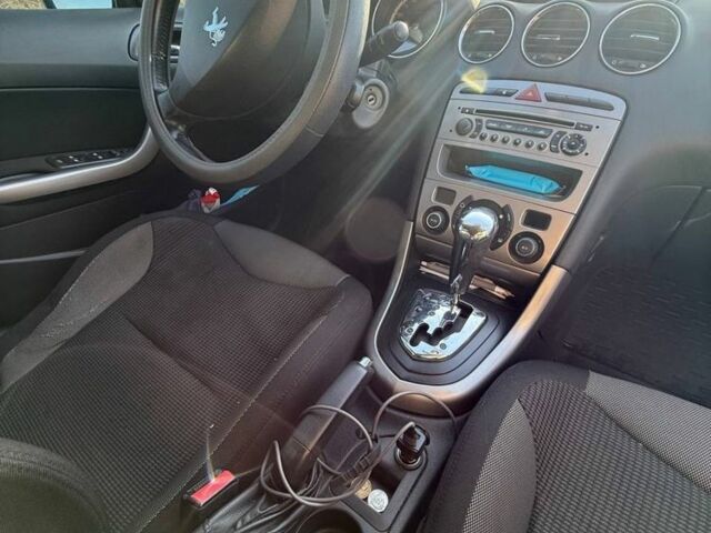 Білий Пежо 308, об'ємом двигуна 1.6 л та пробігом 193 тис. км за 6700 $, фото 7 на Automoto.ua