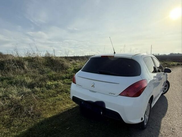 Білий Пежо 308, об'ємом двигуна 1.6 л та пробігом 193 тис. км за 6700 $, фото 3 на Automoto.ua