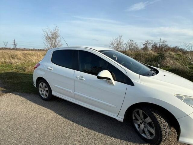 Білий Пежо 308, об'ємом двигуна 1.6 л та пробігом 193 тис. км за 6700 $, фото 2 на Automoto.ua