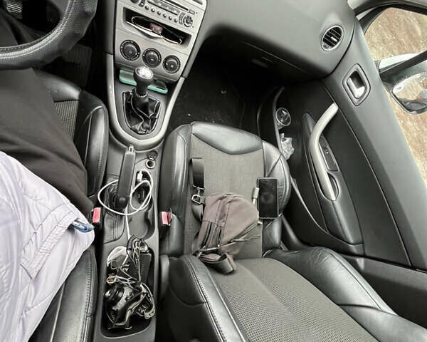 Білий Пежо 308, об'ємом двигуна 1.6 л та пробігом 267 тис. км за 6700 $, фото 8 на Automoto.ua