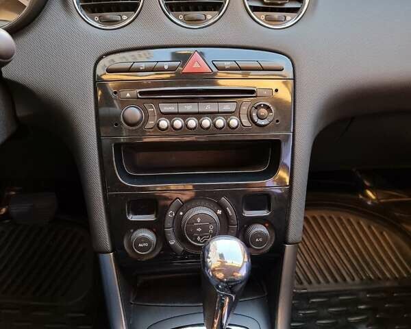 Белый Пежо 308, объемом двигателя 1.6 л и пробегом 135 тыс. км за 7400 $, фото 8 на Automoto.ua