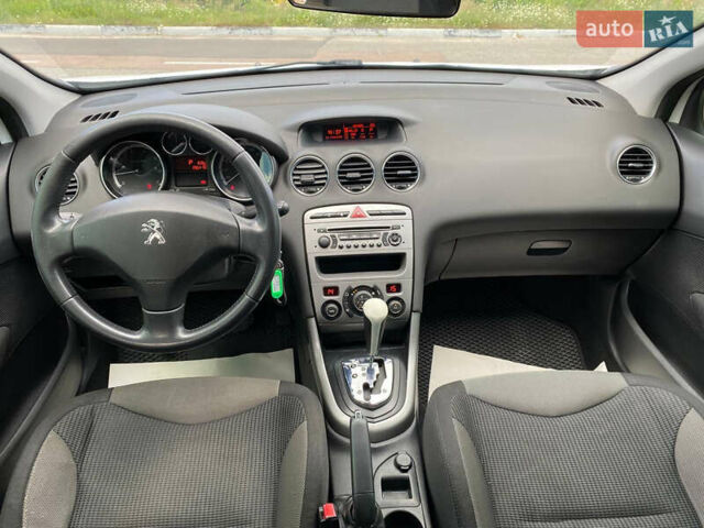 Белый Пежо 308, объемом двигателя 1.6 л и пробегом 196 тыс. км за 6500 $, фото 12 на Automoto.ua