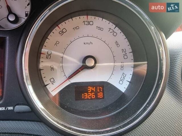 Белый Пежо 308, объемом двигателя 1.6 л и пробегом 135 тыс. км за 7400 $, фото 19 на Automoto.ua