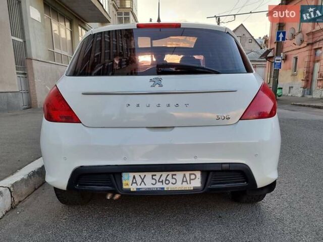 Белый Пежо 308, объемом двигателя 1.6 л и пробегом 135 тыс. км за 7400 $, фото 3 на Automoto.ua