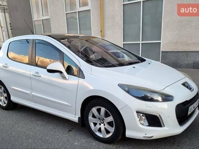Белый Пежо 308, объемом двигателя 1.6 л и пробегом 135 тыс. км за 7400 $, фото 2 на Automoto.ua