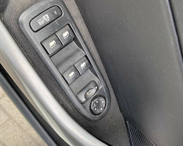 Белый Пежо 308, объемом двигателя 1.6 л и пробегом 196 тыс. км за 6500 $, фото 15 на Automoto.ua