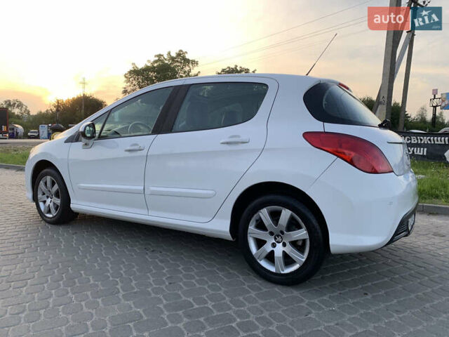 Белый Пежо 308, объемом двигателя 1.6 л и пробегом 103 тыс. км за 8500 $, фото 9 на Automoto.ua