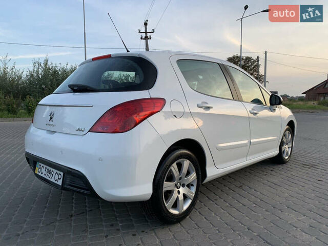 Белый Пежо 308, объемом двигателя 1.6 л и пробегом 103 тыс. км за 8500 $, фото 13 на Automoto.ua