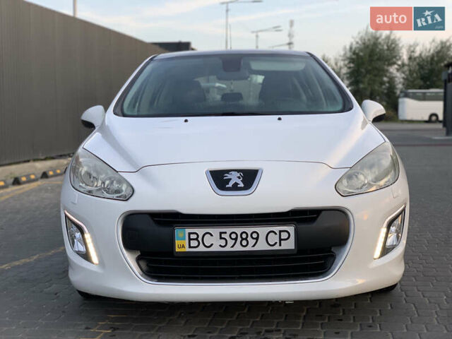 Белый Пежо 308, объемом двигателя 1.6 л и пробегом 103 тыс. км за 8500 $, фото 1 на Automoto.ua