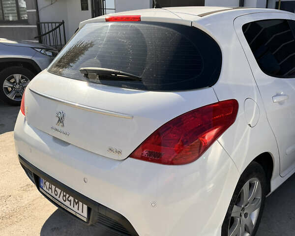Білий Пежо 308, об'ємом двигуна 1.6 л та пробігом 160 тис. км за 7800 $, фото 25 на Automoto.ua