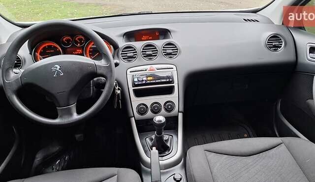 Білий Пежо 308, об'ємом двигуна 1.6 л та пробігом 154 тис. км за 5300 $, фото 14 на Automoto.ua