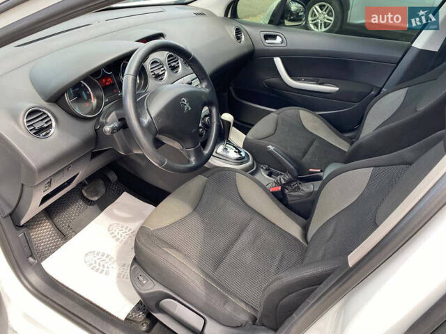 Белый Пежо 308, объемом двигателя 1.6 л и пробегом 196 тыс. км за 6500 $, фото 8 на Automoto.ua