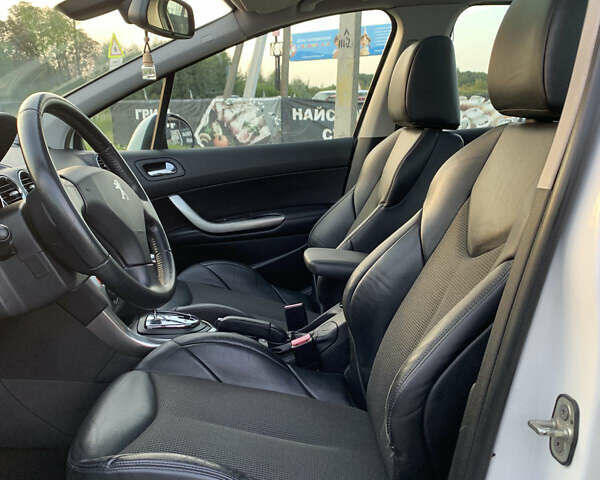 Белый Пежо 308, объемом двигателя 1.6 л и пробегом 103 тыс. км за 8500 $, фото 5 на Automoto.ua