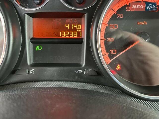 Білий Пежо 308, об'ємом двигуна 1.6 л та пробігом 130 тис. км за 7500 $, фото 7 на Automoto.ua