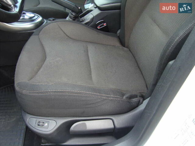 Білий Пежо 308, об'ємом двигуна 1.6 л та пробігом 148 тис. км за 7300 $, фото 29 на Automoto.ua