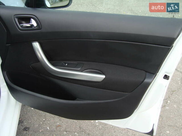 Білий Пежо 308, об'ємом двигуна 1.6 л та пробігом 148 тис. км за 7300 $, фото 20 на Automoto.ua