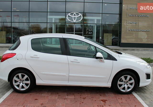 Белый Пежо 308, объемом двигателя 1.56 л и пробегом 173 тыс. км за 7300 $, фото 7 на Automoto.ua