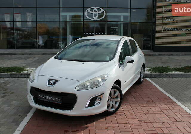 Белый Пежо 308, объемом двигателя 1.56 л и пробегом 173 тыс. км за 7300 $, фото 2 на Automoto.ua