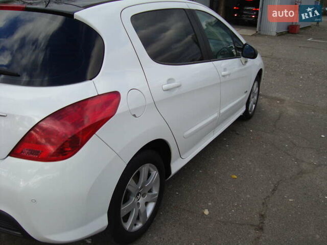 Білий Пежо 308, об'ємом двигуна 1.6 л та пробігом 148 тис. км за 7300 $, фото 3 на Automoto.ua